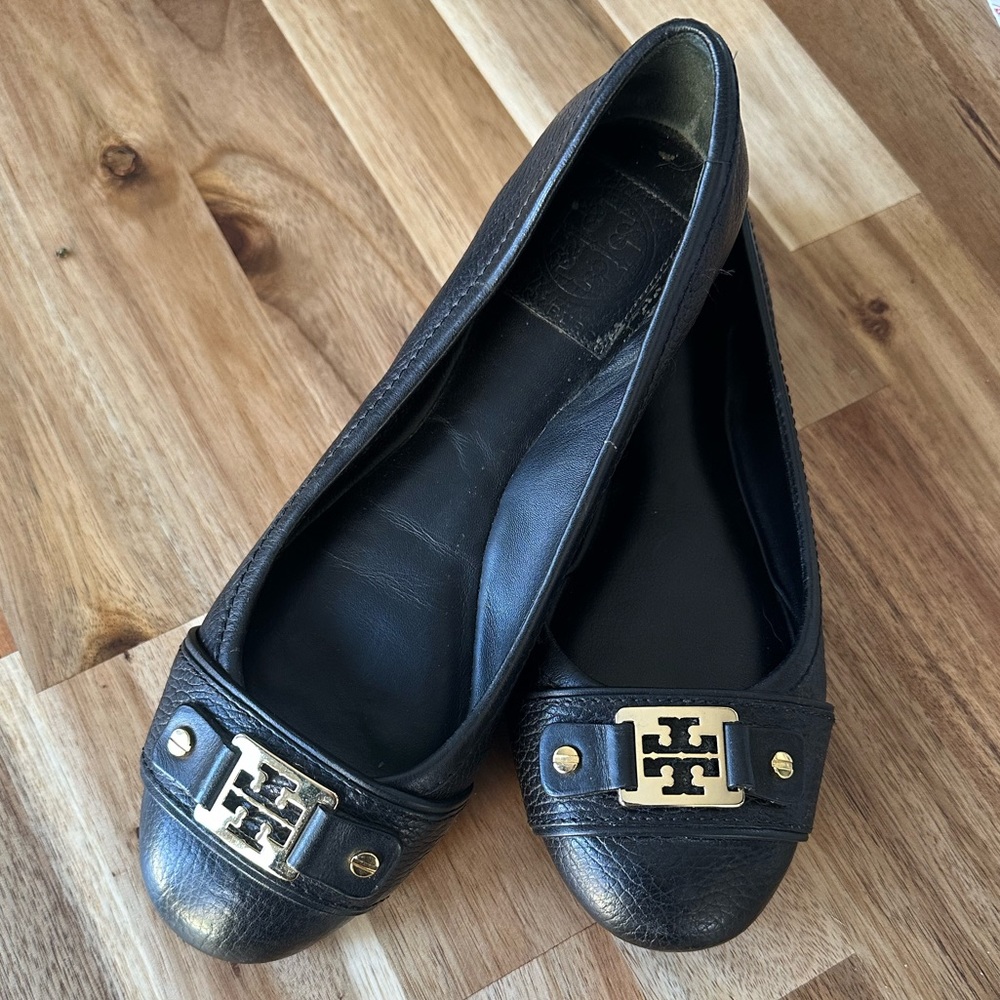 Tory burch black leather flats